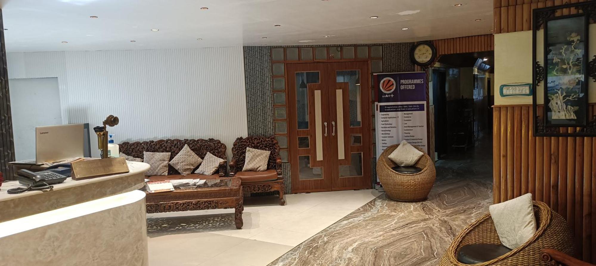 Hotel Assembly Shillong Luaran gambar